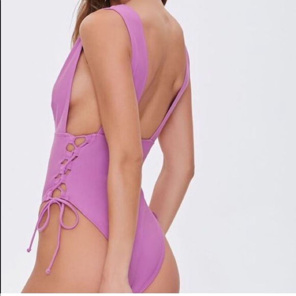 NWT Forever 21 One Piece Swim Size Small - Picture 2 of 4